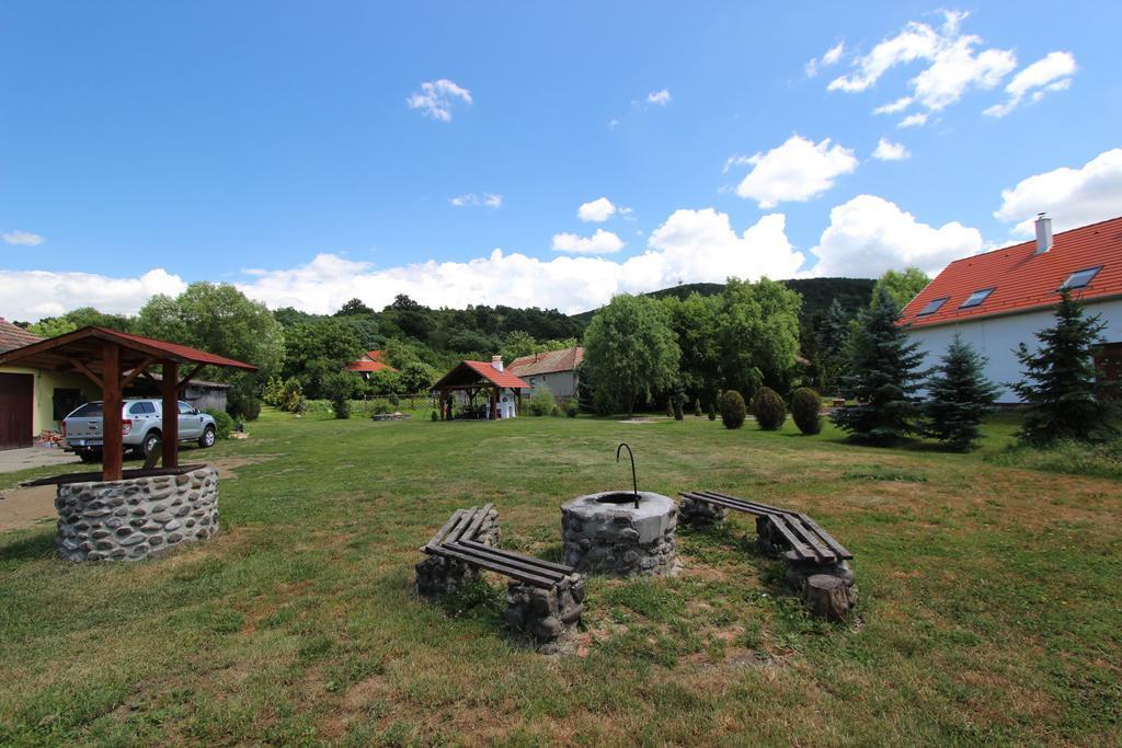 Toldi Vendeghaz Otel Felsőtold Dış mekan fotoğraf